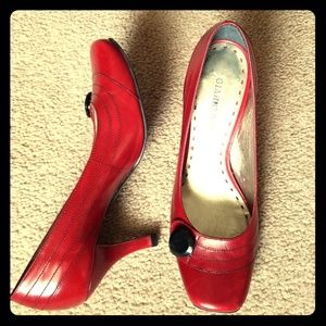 Sexy Gianni Bini Red Pump